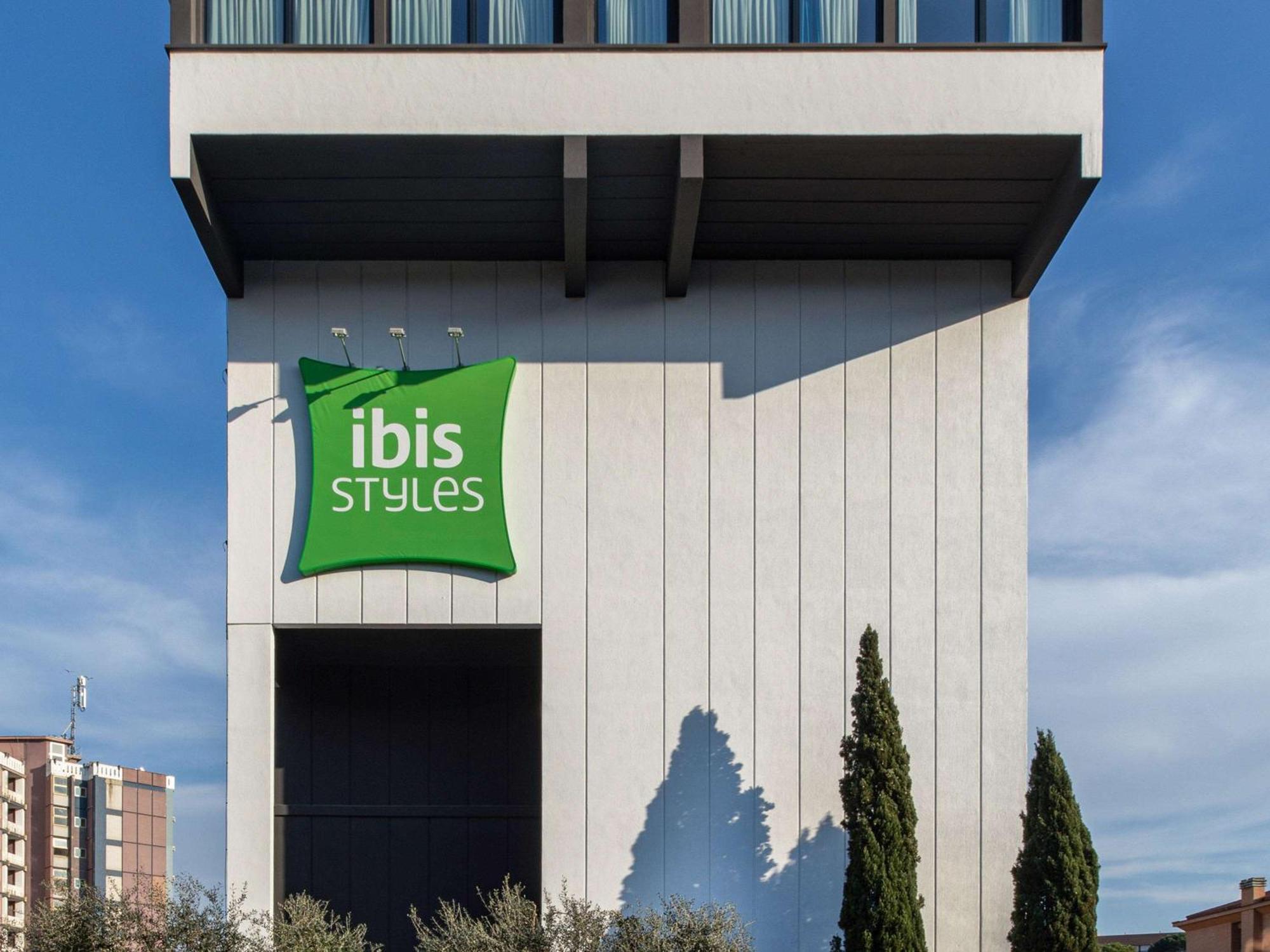 Ibis Styles Roma Aurelia Hotel Exterior photo