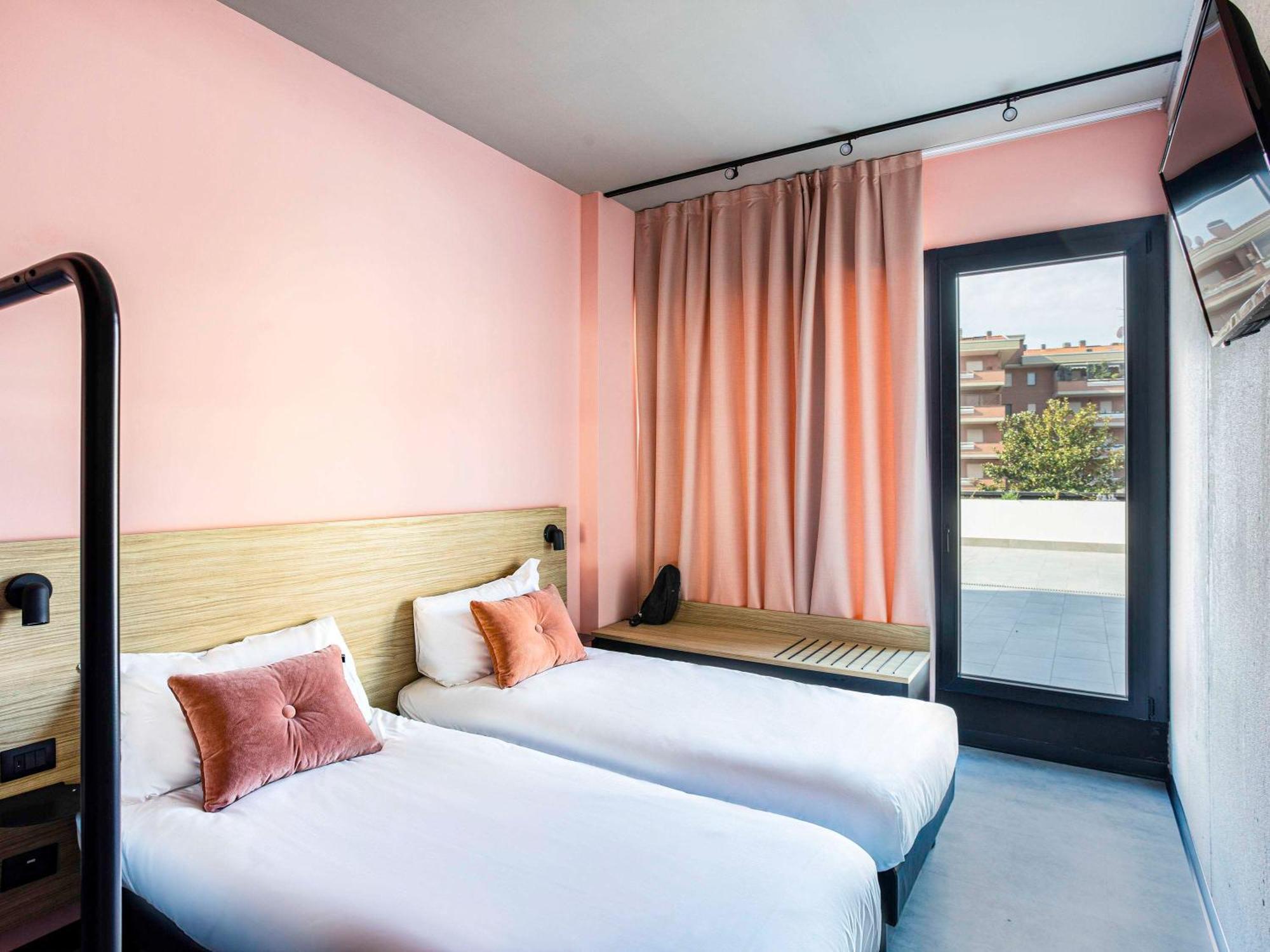 Ibis Styles Roma Aurelia Hotel Exterior photo